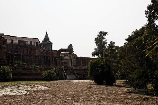 Prasat Nakhon Luang-016